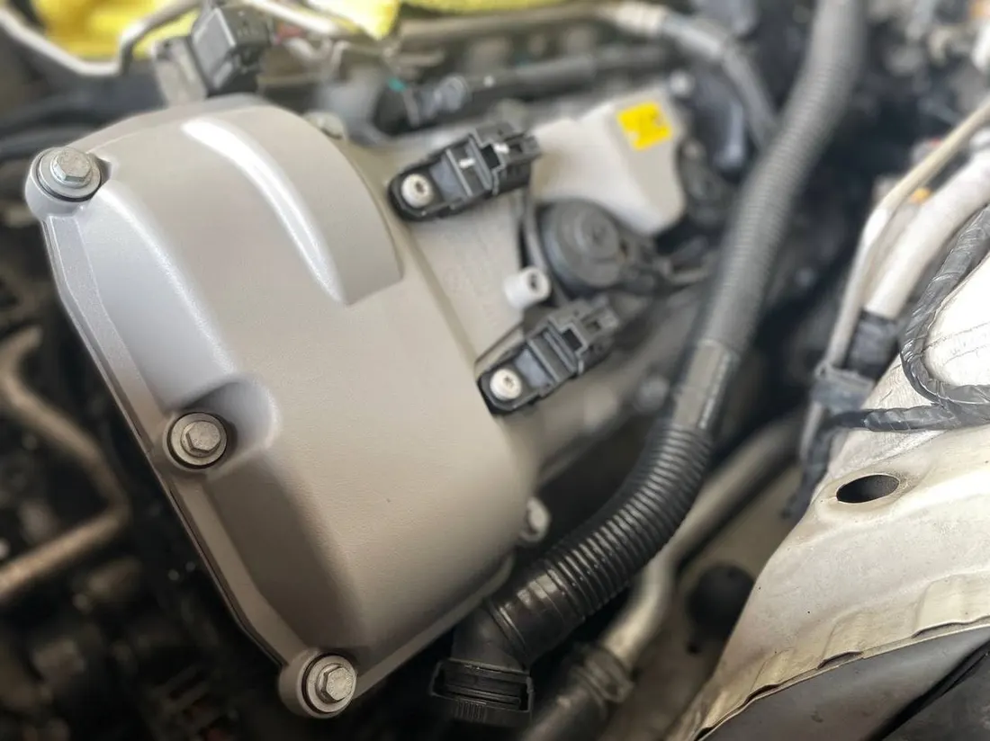 E92 M3 新的汽缸上蓋總成裝上引擎