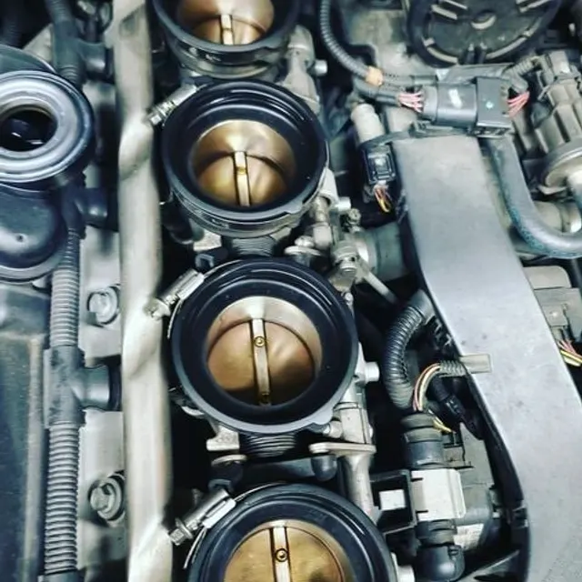 E92 M3 八喉獨立節氣門